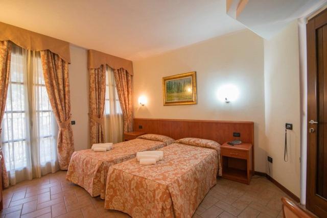 Albergo Giardino Sannazzaro de' Burgondi 외부 사진