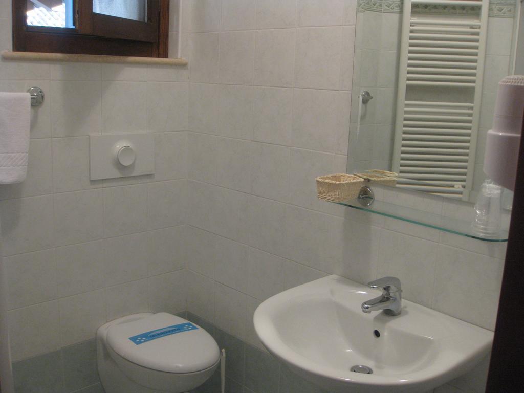 Albergo Giardino Sannazzaro de' Burgondi 객실 사진