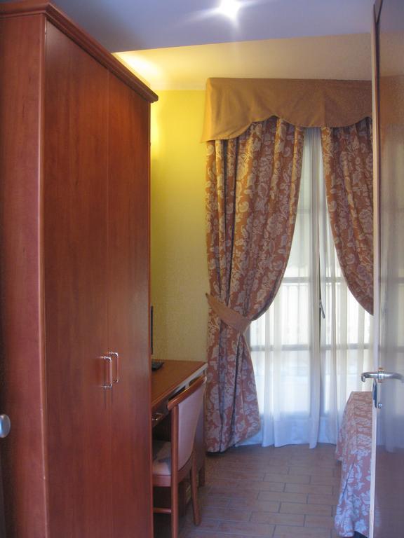 Albergo Giardino Sannazzaro de' Burgondi 객실 사진